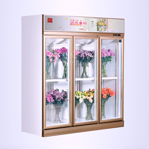 خزانة زهور بثلاثة أبواب